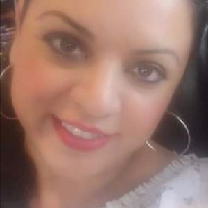 Meet your Posher, Claudia